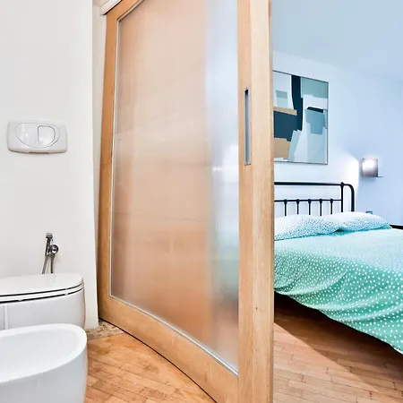 Guesthost - Bettina Apartament